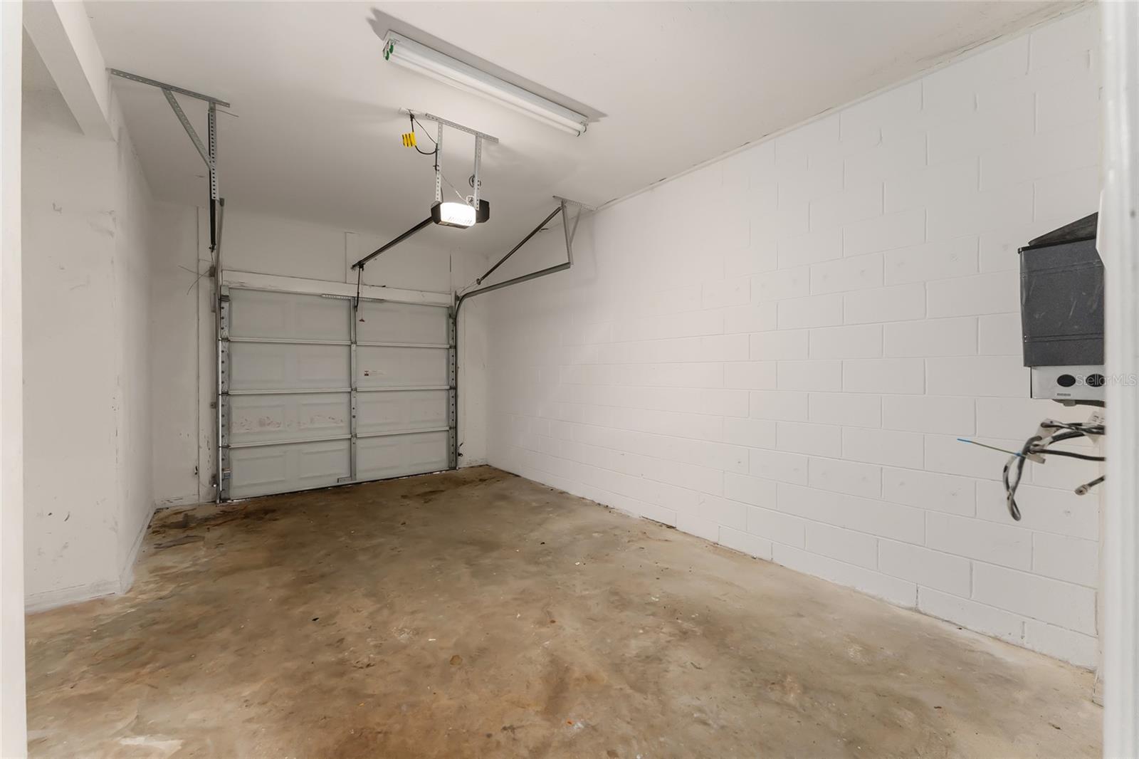 THE GABLES CONDO AT GAINE - Residential