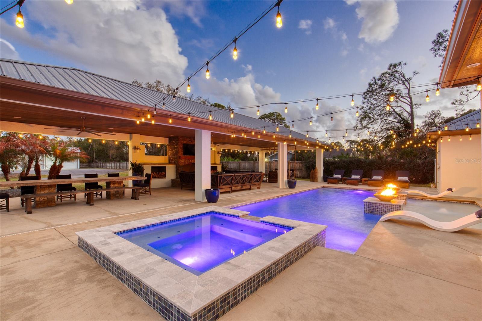 VILLAGE PINE RUN - Residential