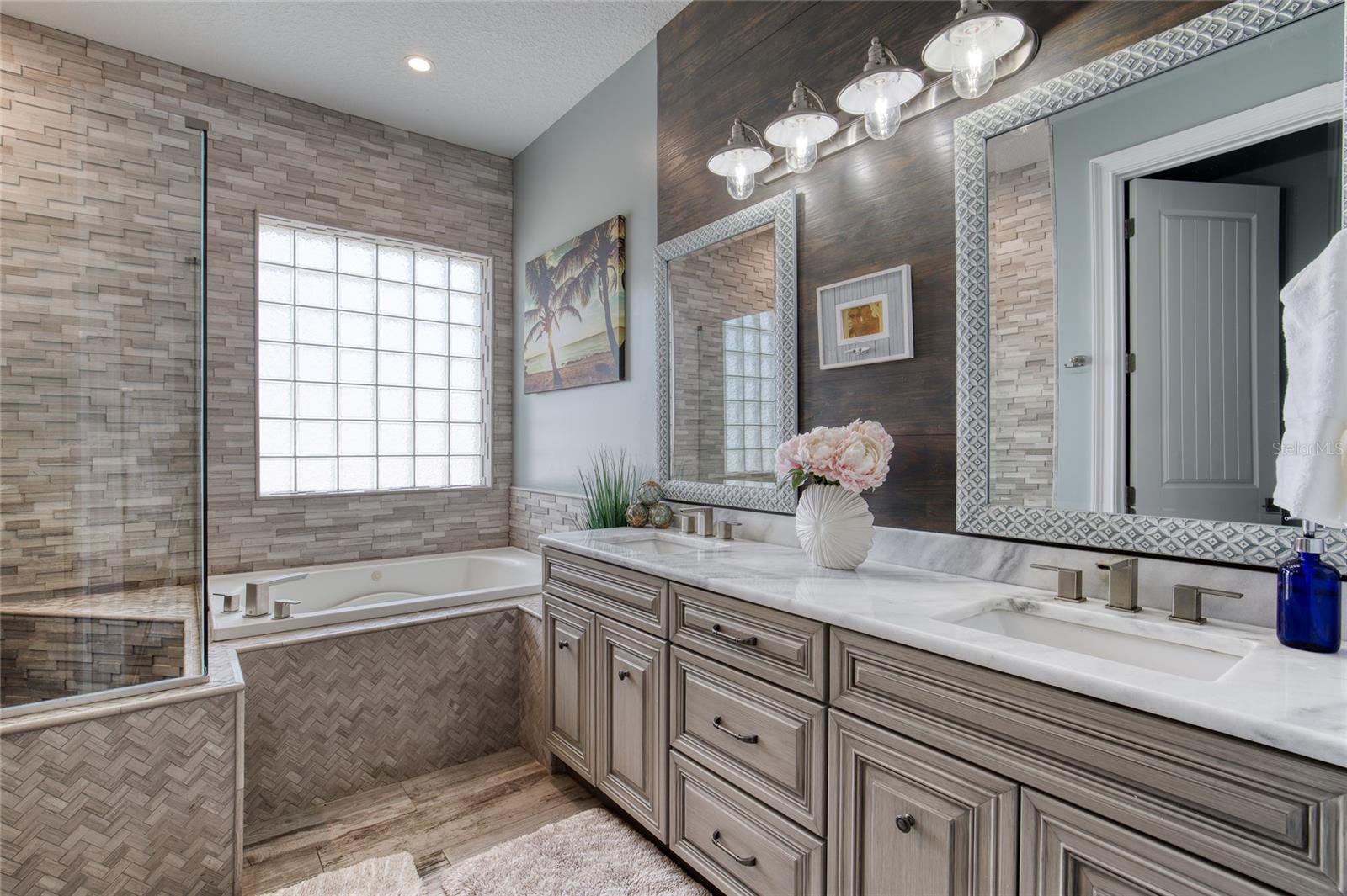 VILLAGE PINE RUN - Residential