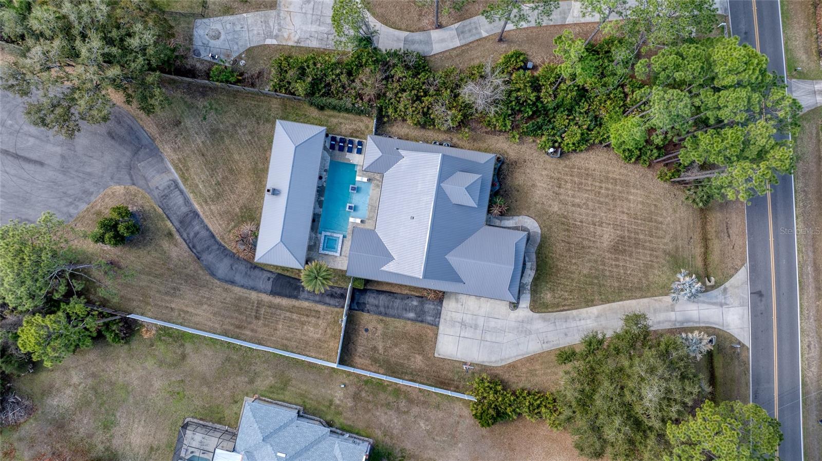 VILLAGE PINE RUN - Residential