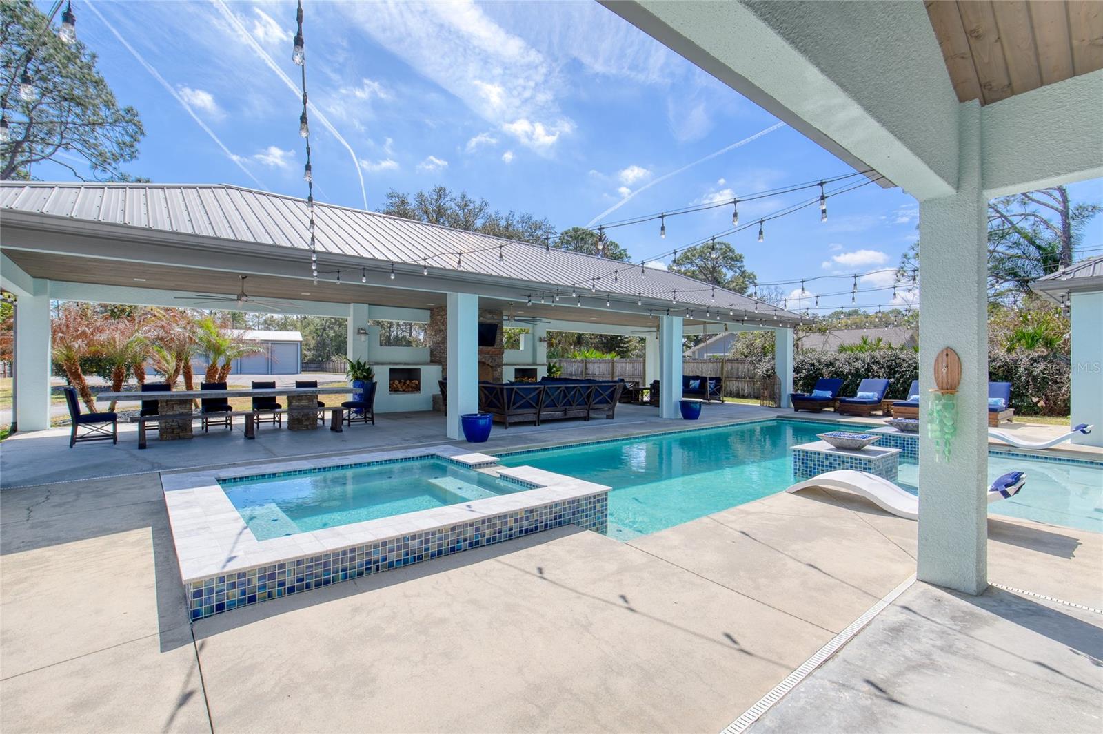 VILLAGE PINE RUN - Residential