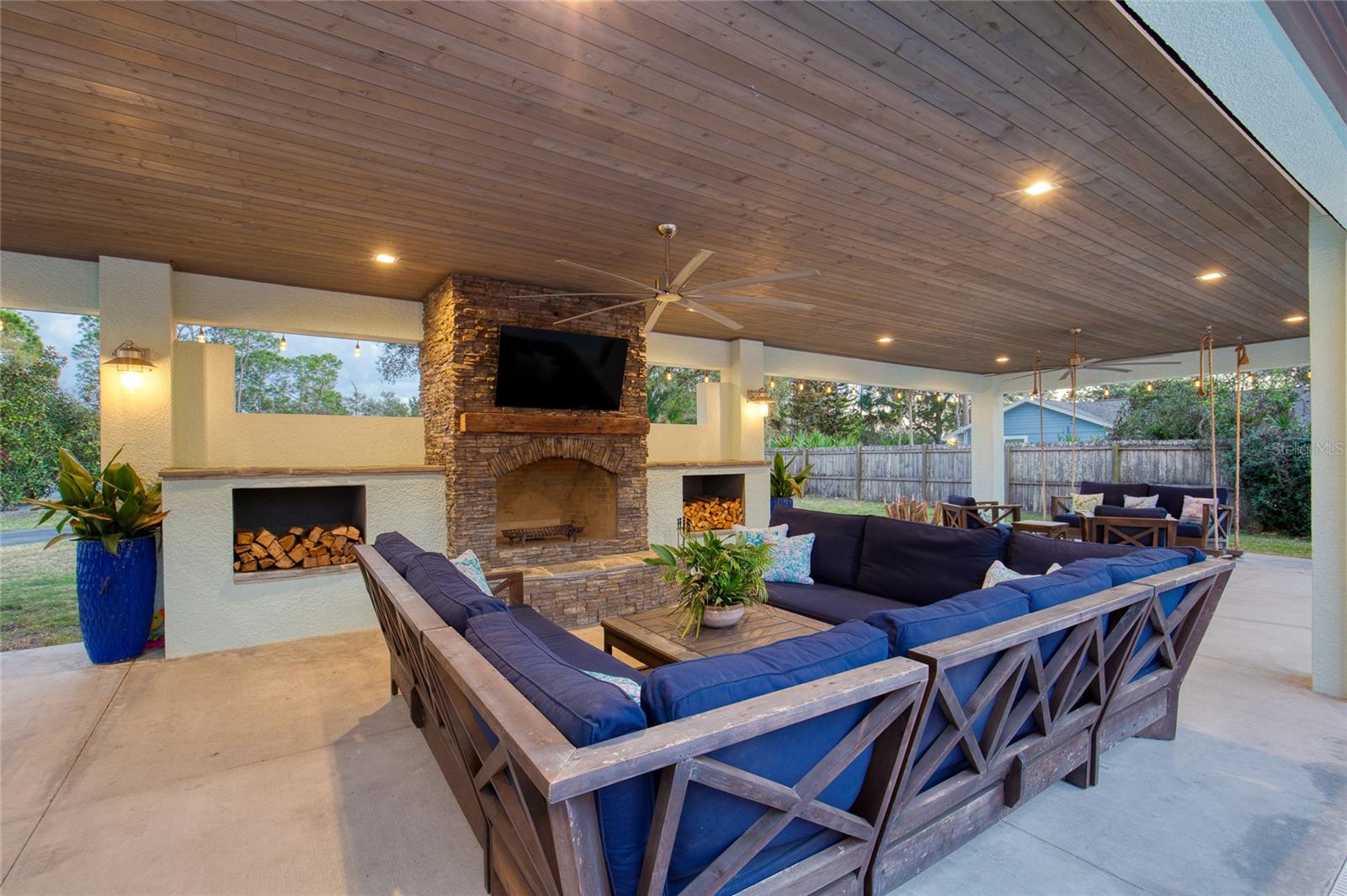 VILLAGE PINE RUN - Residential