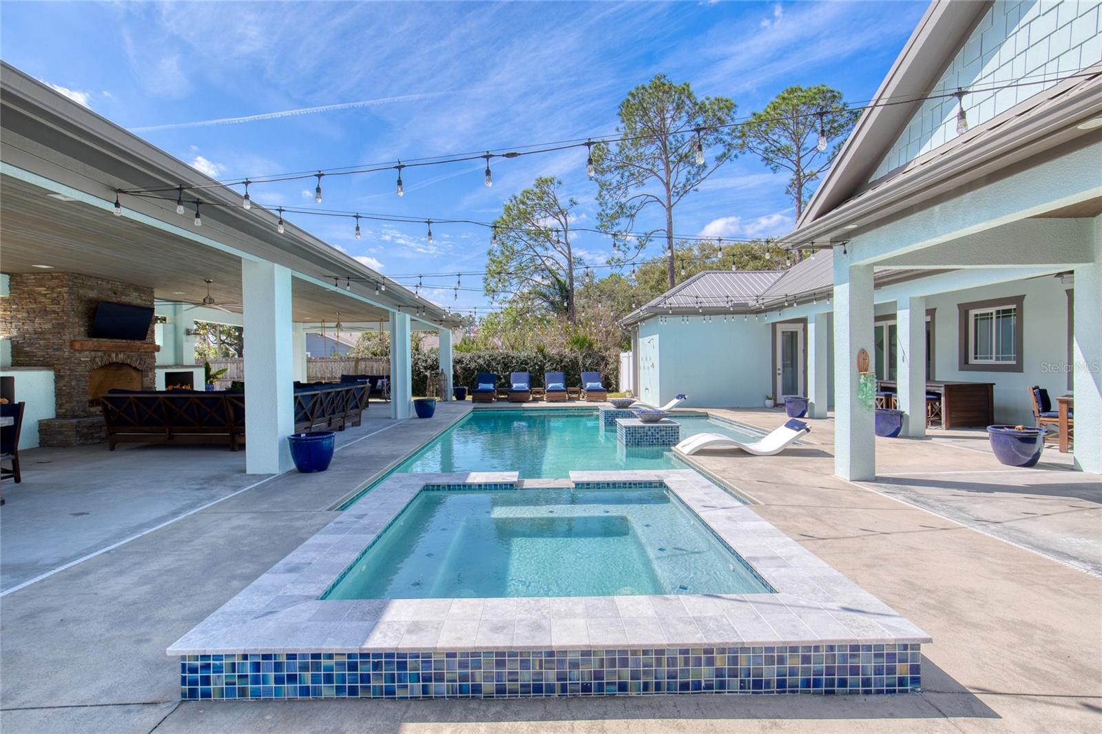 VILLAGE PINE RUN - Residential