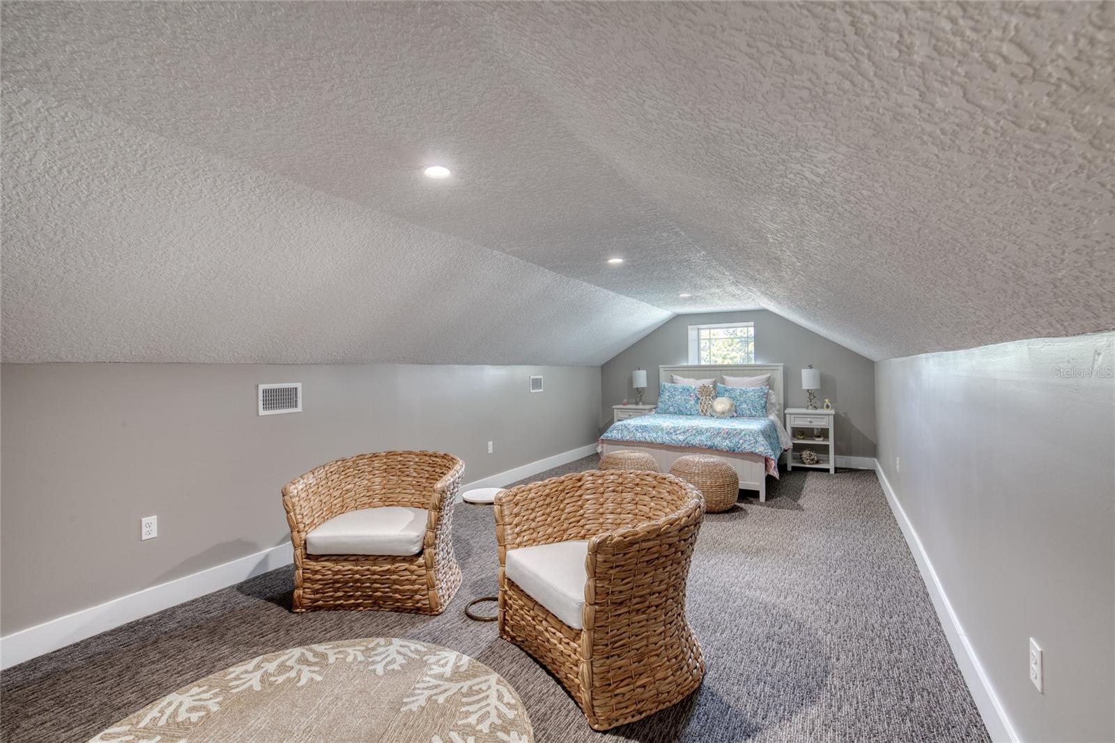 VILLAGE PINE RUN - Residential