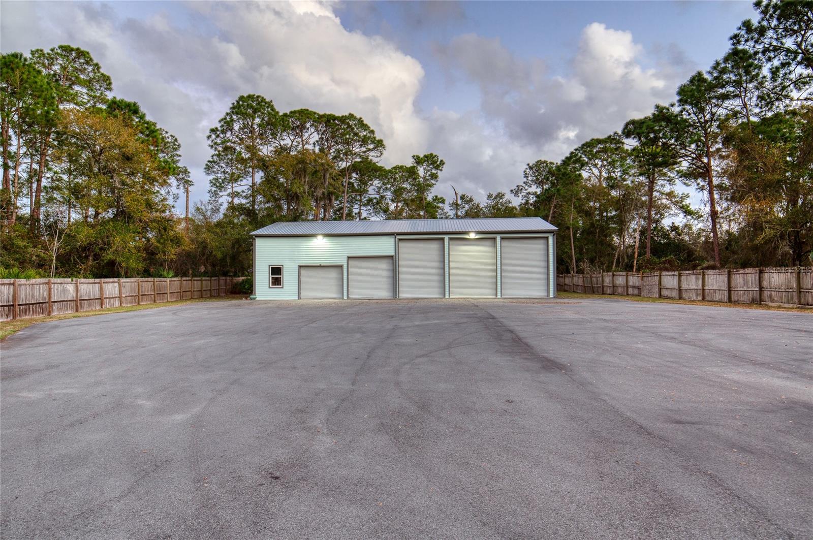 VILLAGE PINE RUN - Residential