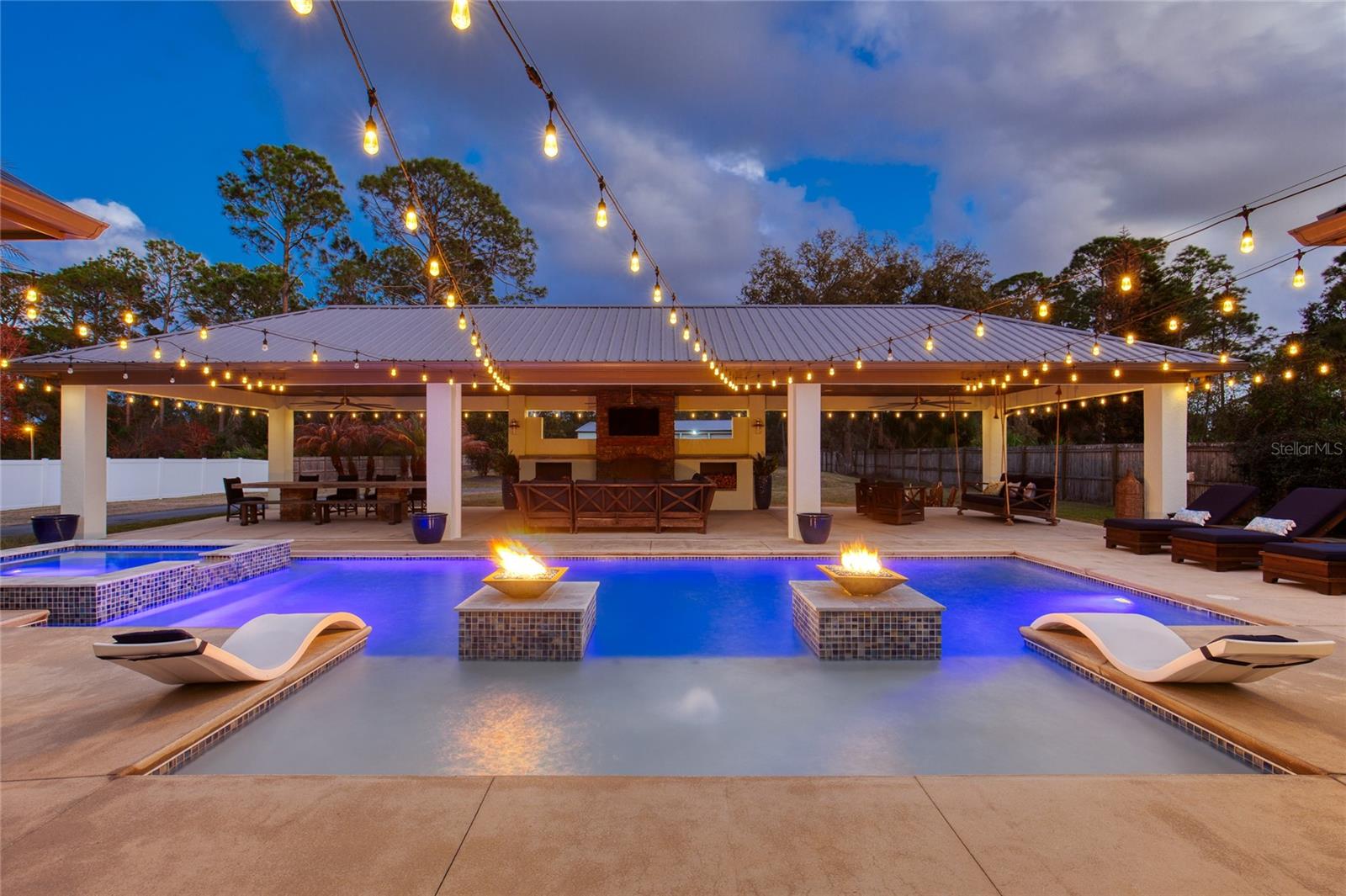 VILLAGE PINE RUN - Residential