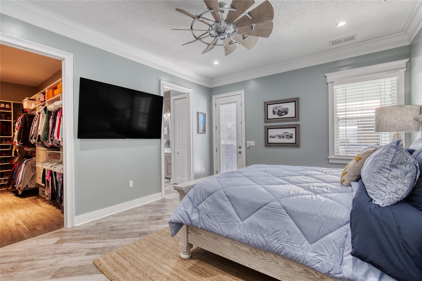 VILLAGE PINE RUN - Residential