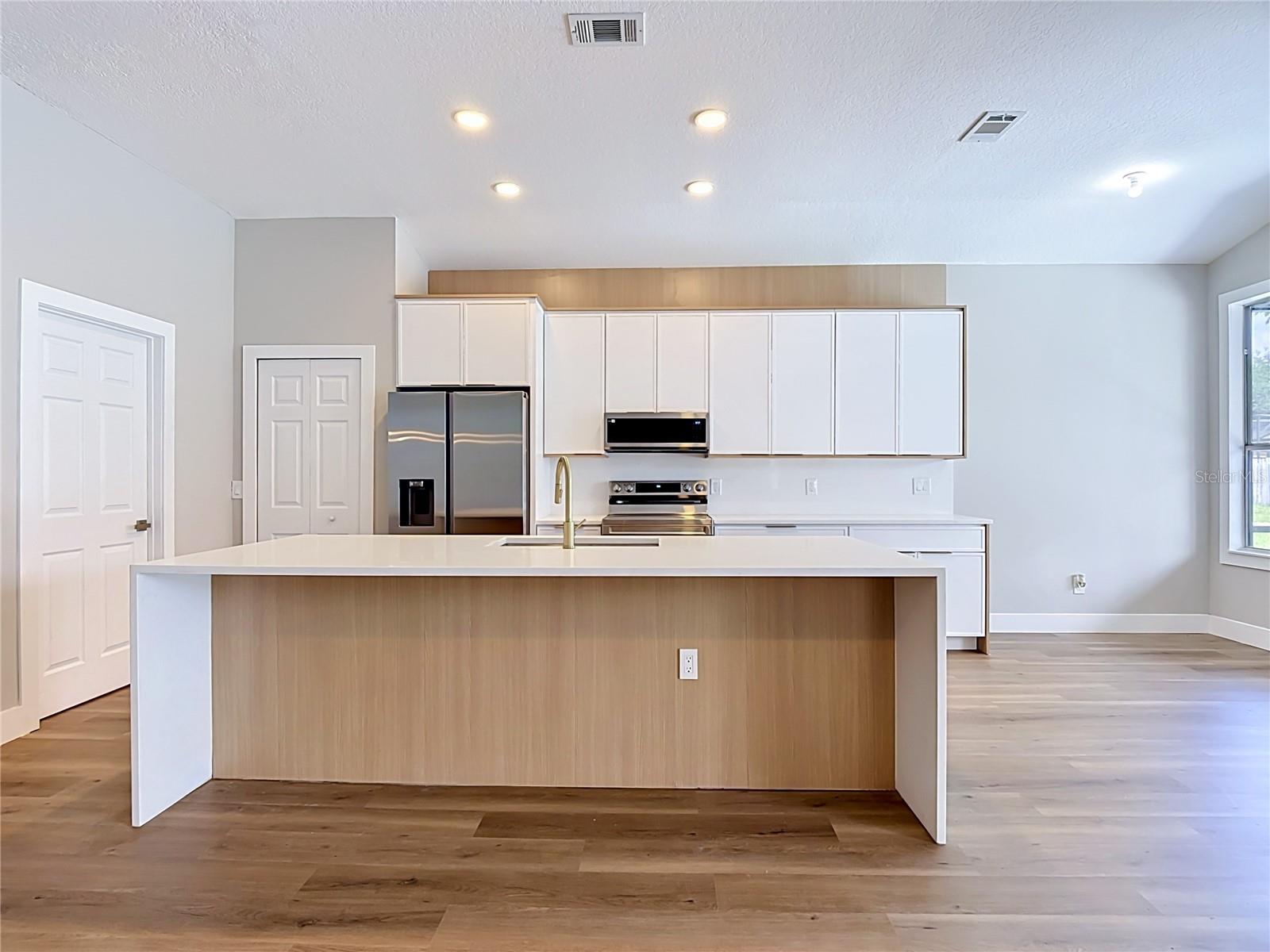 5013 TERRA VISTA WAY