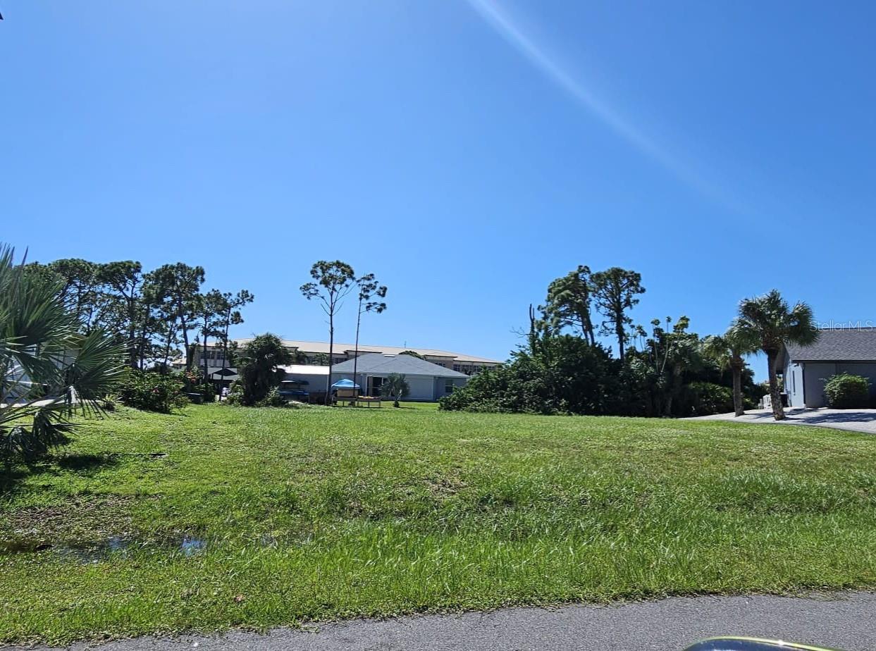 1035 SCHOONER LANE