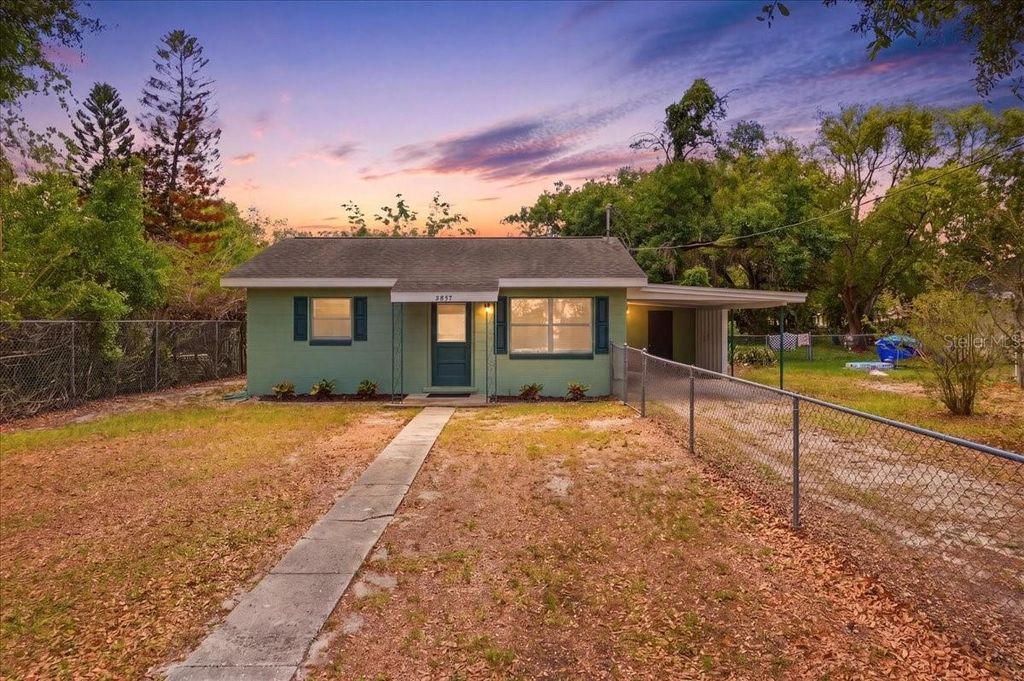 Photo of 2437 Jungle Street, Lakeland, FL 33801 (MLS # L4961739)