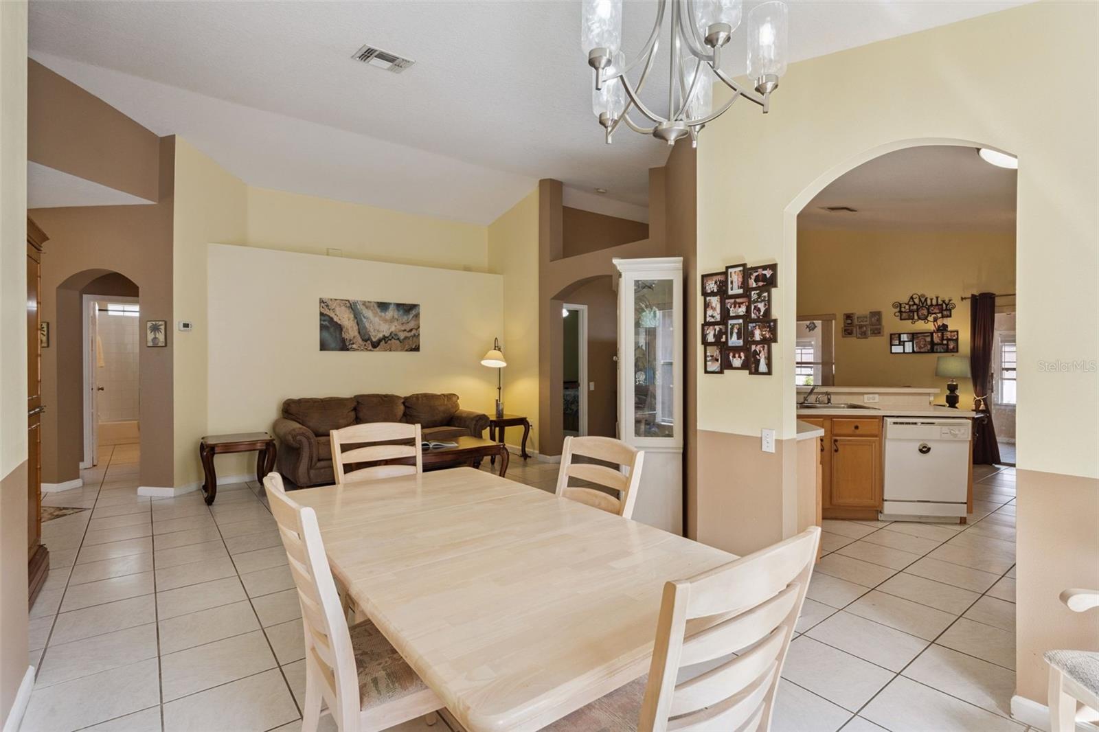 3136 CRANES COVE LOOP
