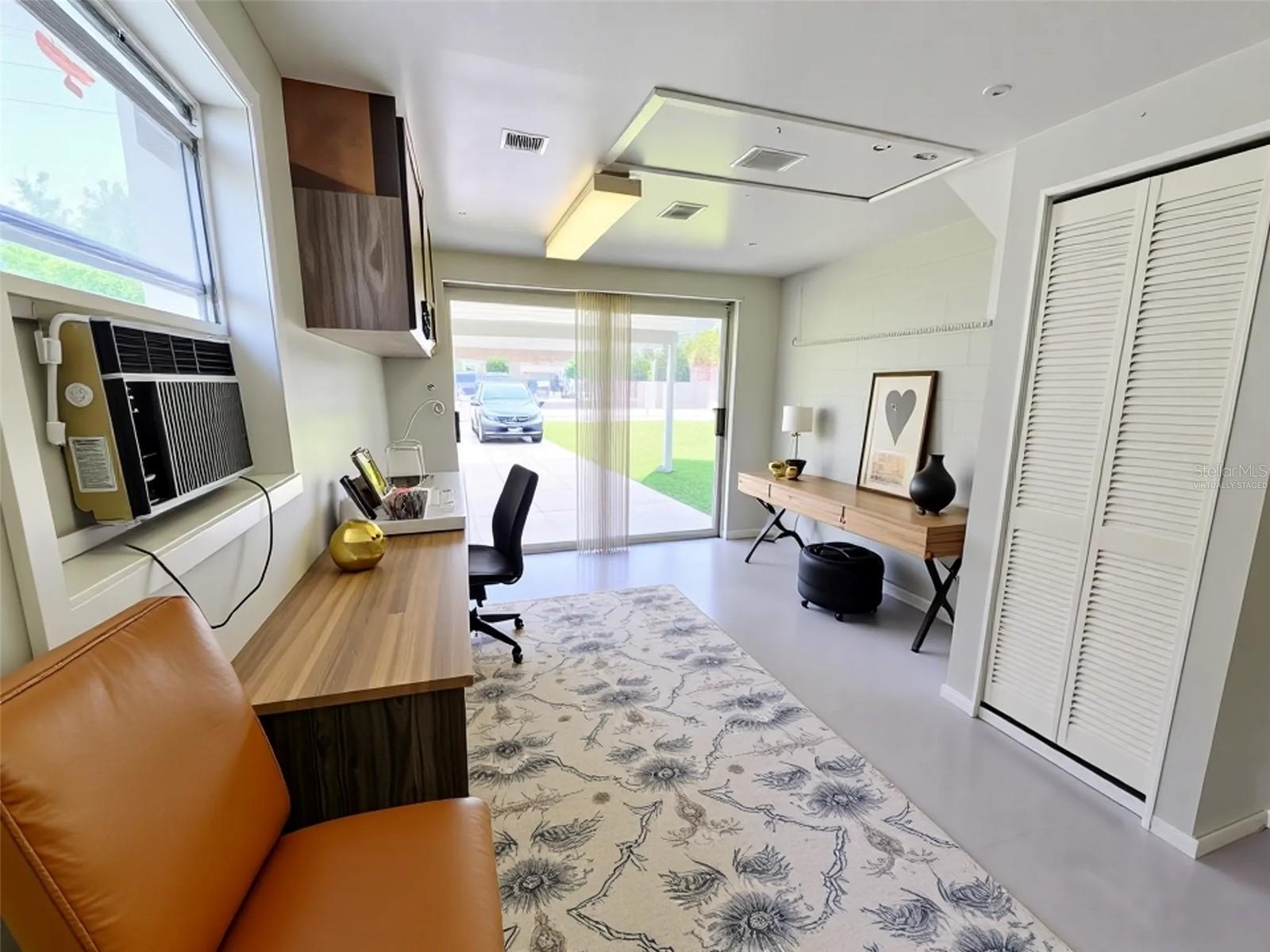 KNOLLWOOD VILLAGE - Residential