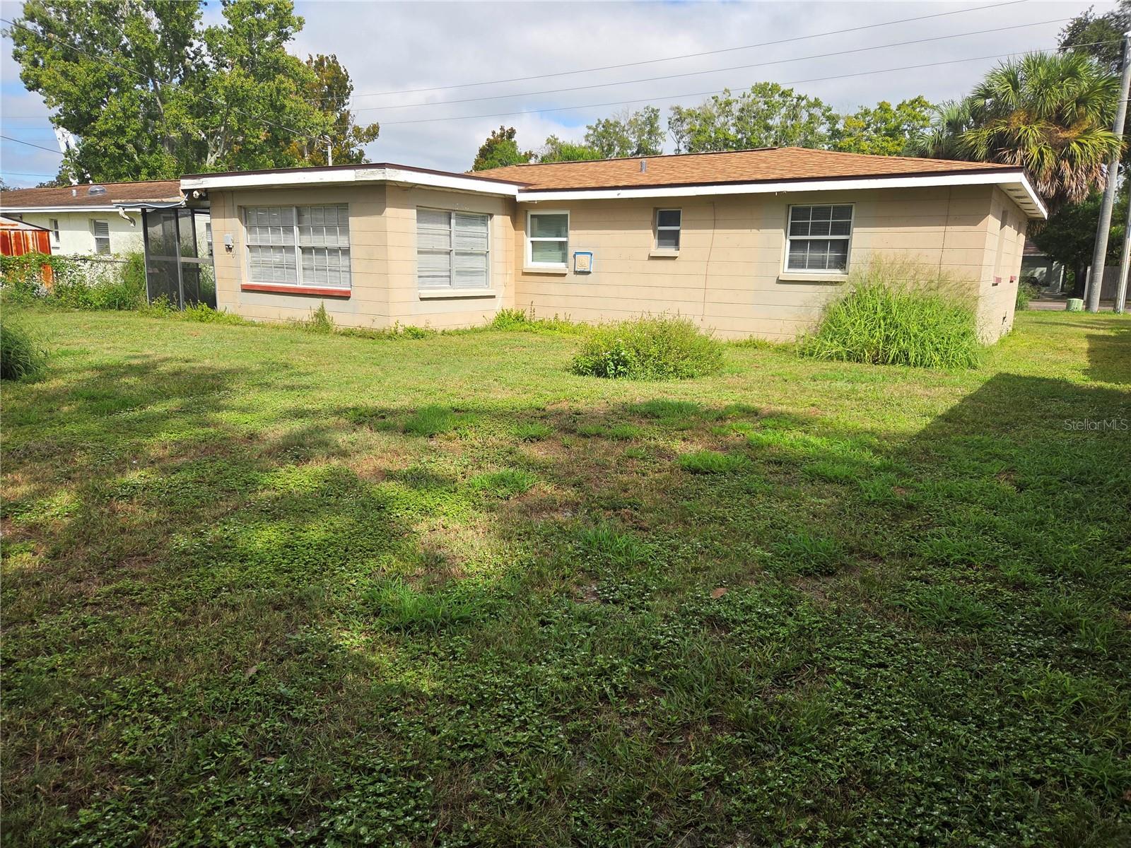 KNOLLWOOD VILLAGE - Residential