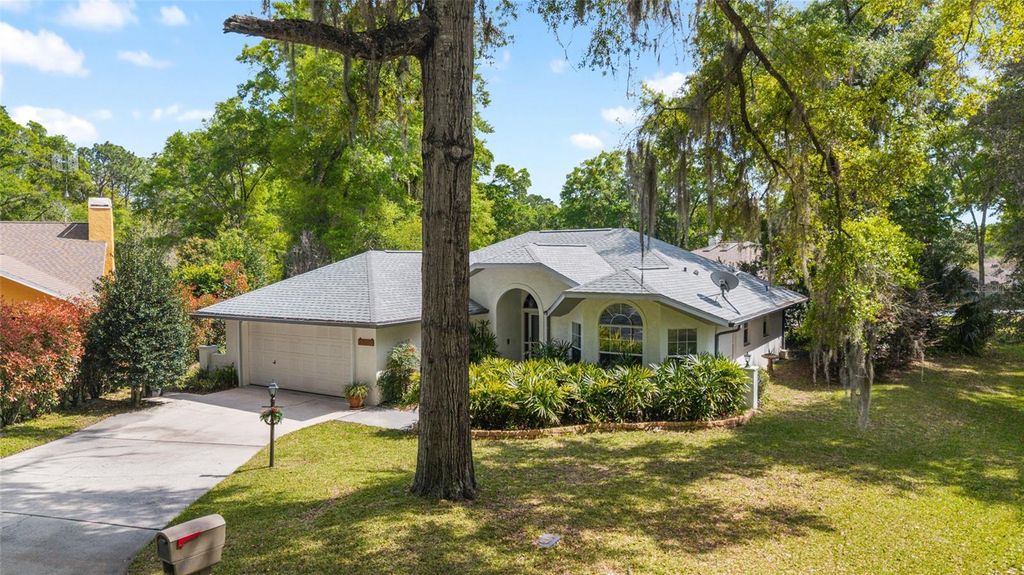 Photo of 19040 SW 91st Lane, Dunnellon, FL 34432 (MLS # OM721589)