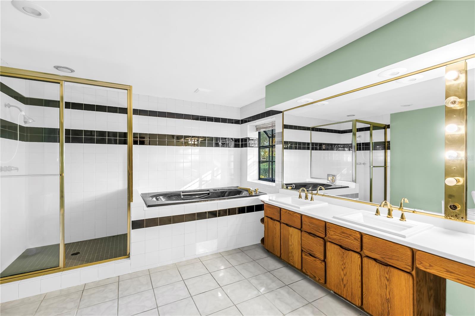 HARBOR BLUFFS SEC 2 - Residential