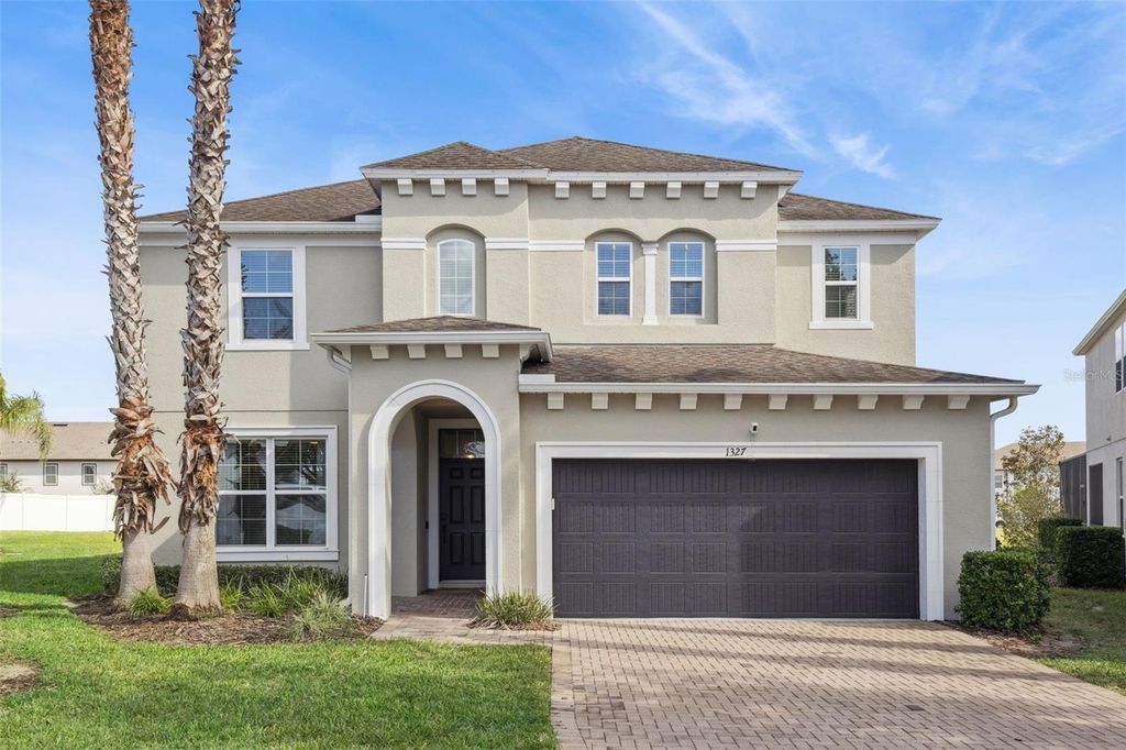 Photo of 1327 Yorkshire Court, Davenport, FL 33896 (MLS # O6369551)