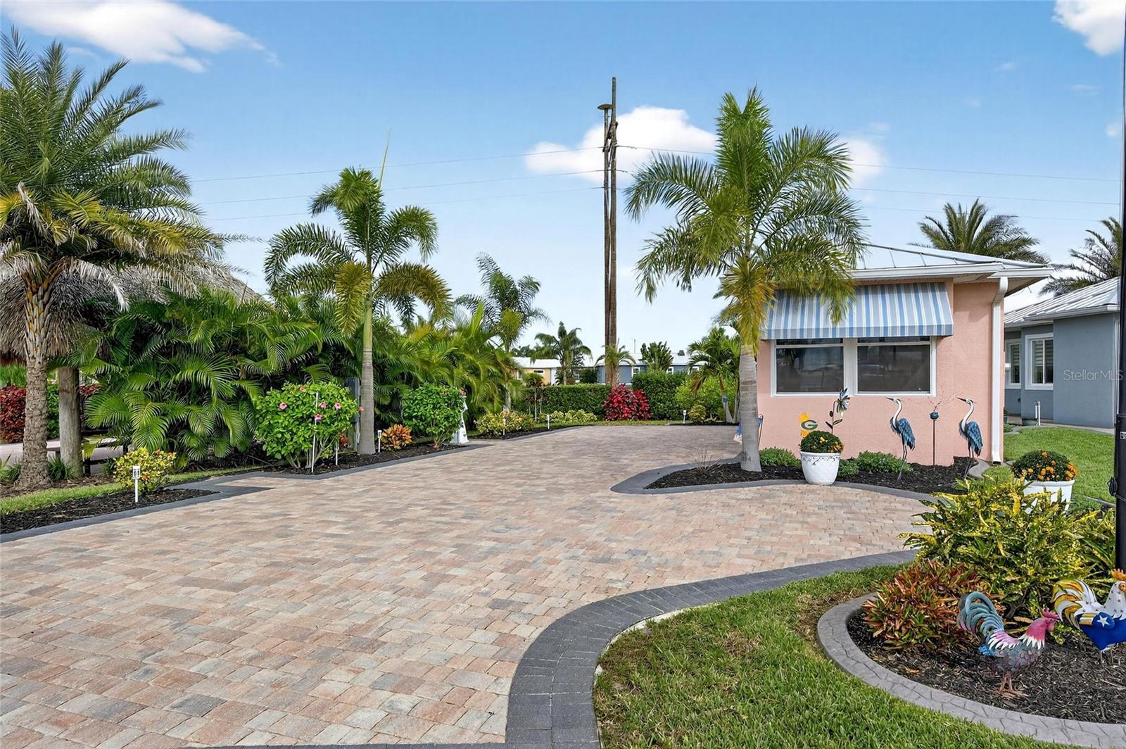 BAY LAKE RESIDENCE - Land