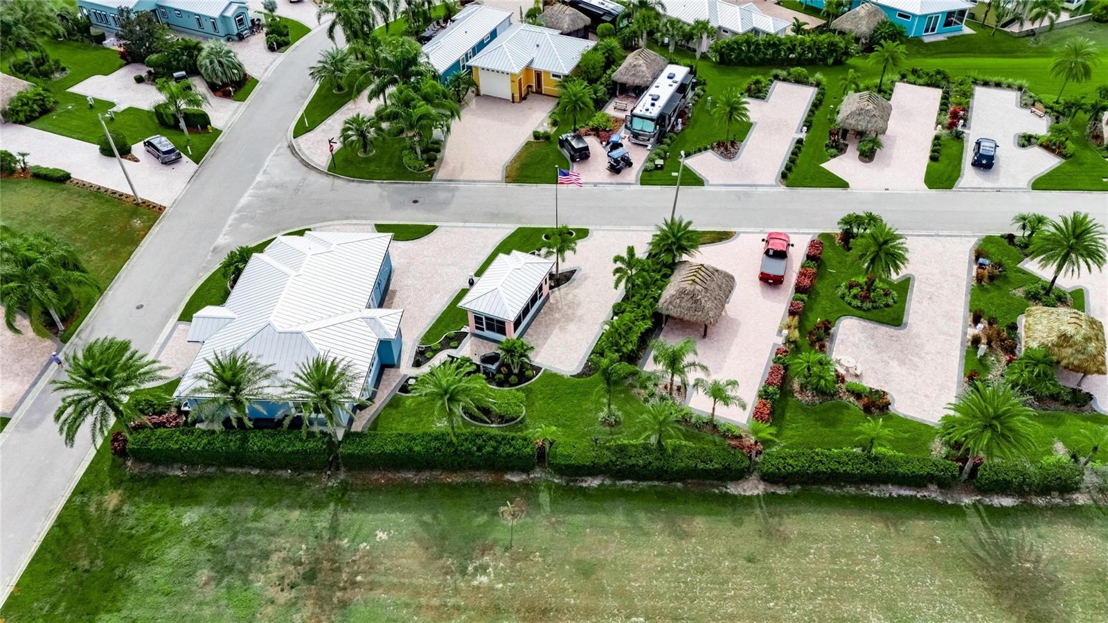 BAY LAKE RESIDENCE - Land