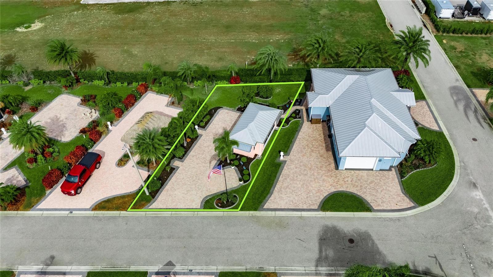 BAY LAKE RESIDENCE - Land