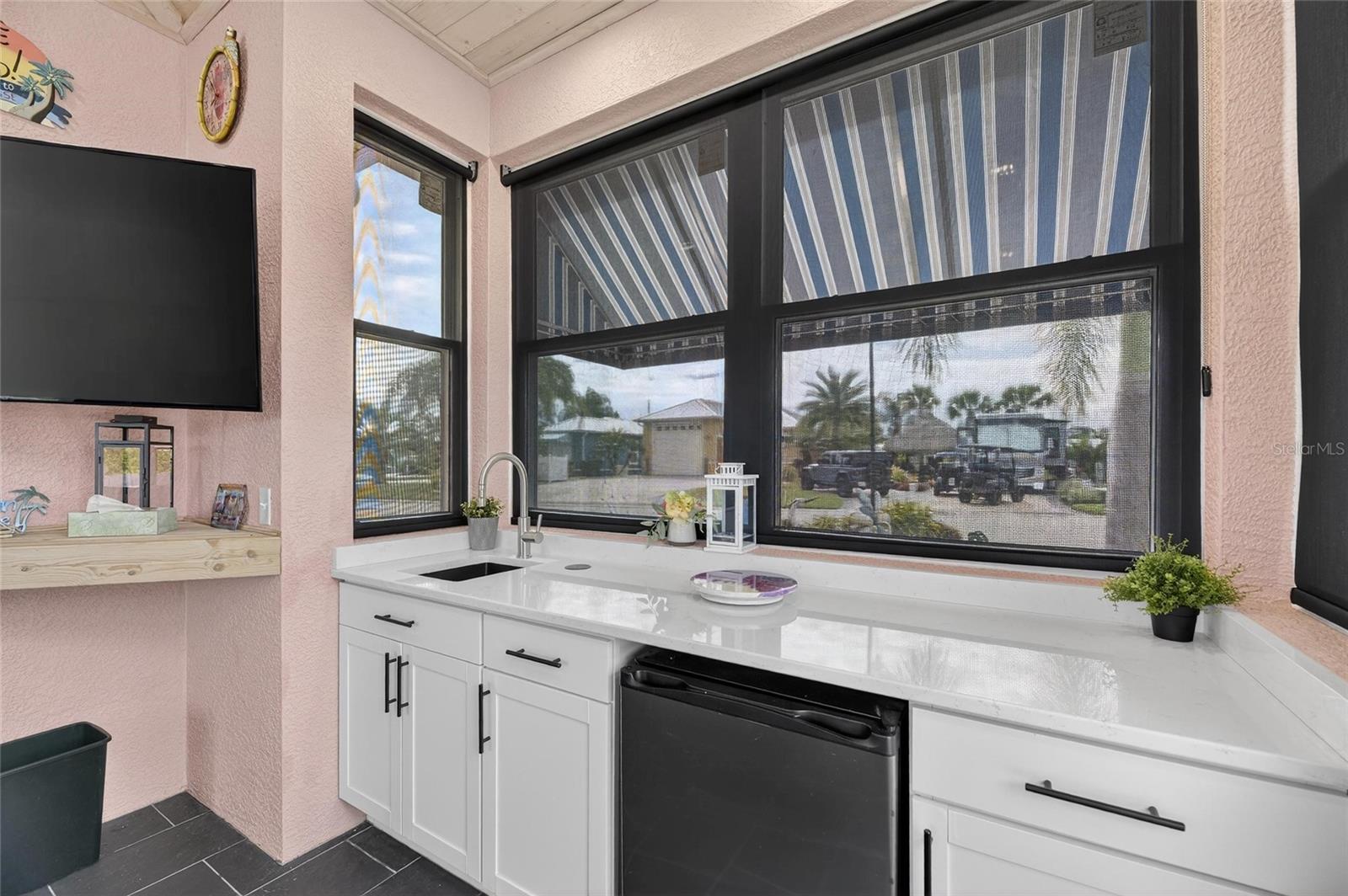 BAY LAKE RESIDENCE - Land