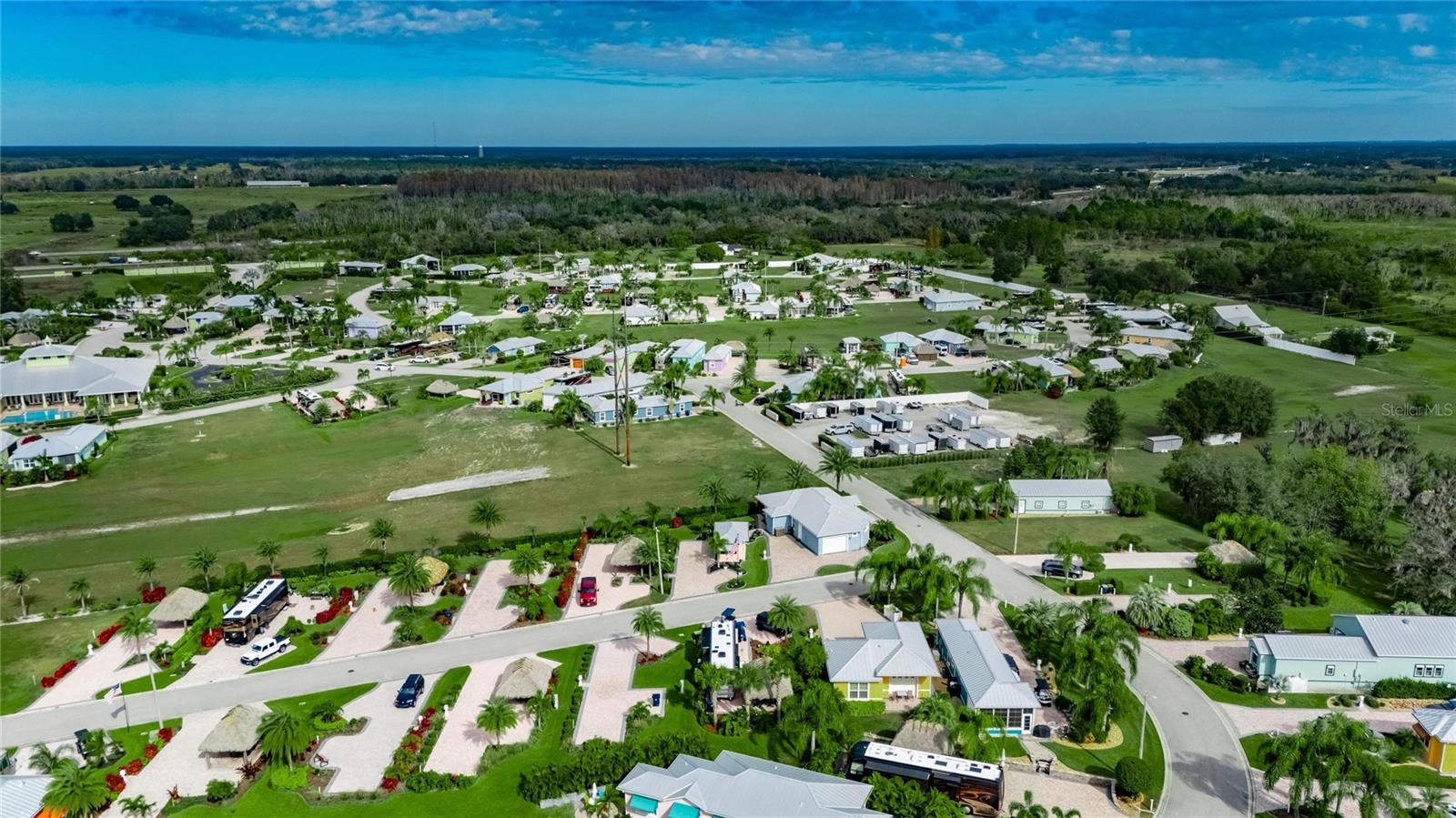 BAY LAKE RESIDENCE - Land