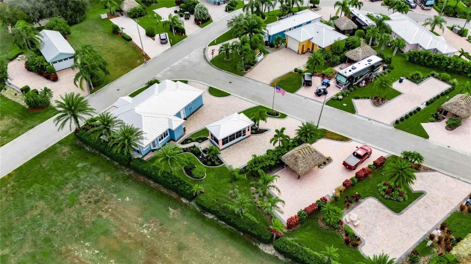 BAY LAKE RESIDENCE - Land