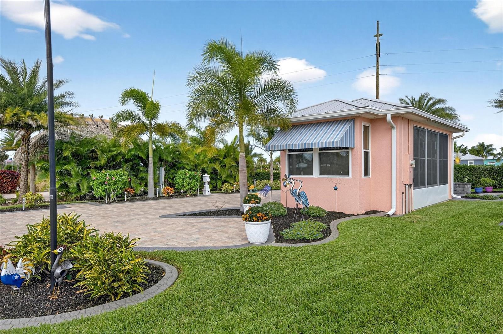 BAY LAKE RESIDENCE - Land