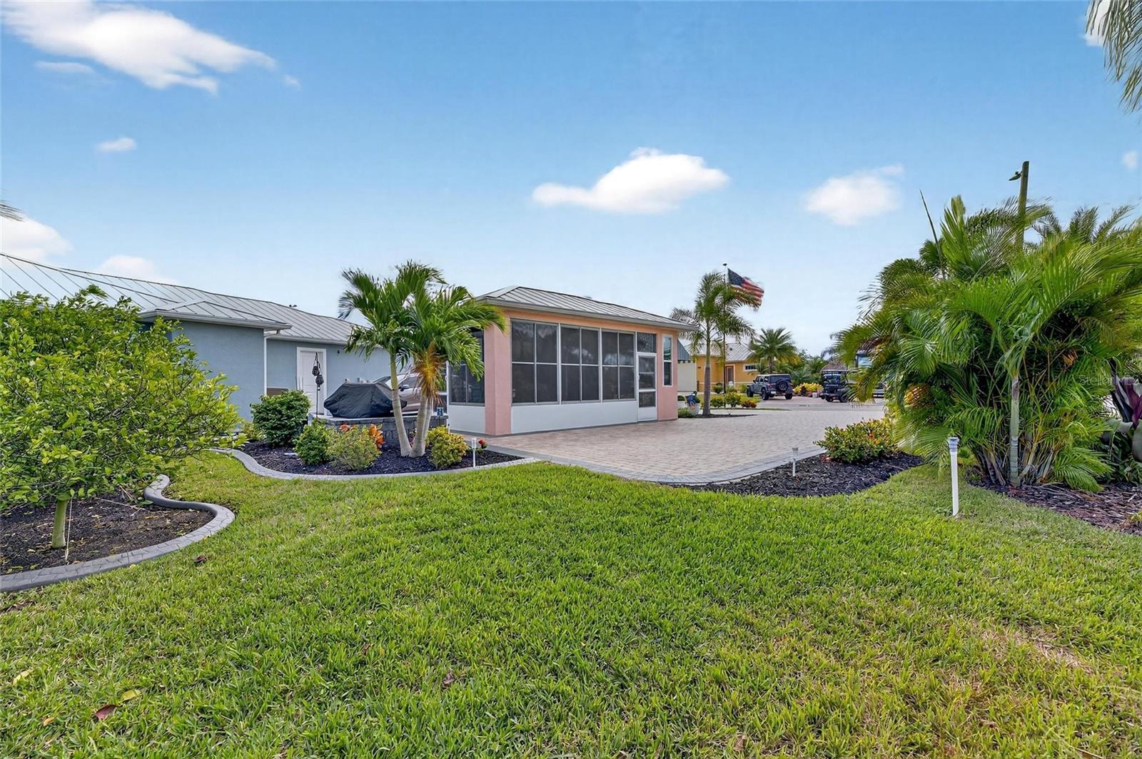 BAY LAKE RESIDENCE - Land