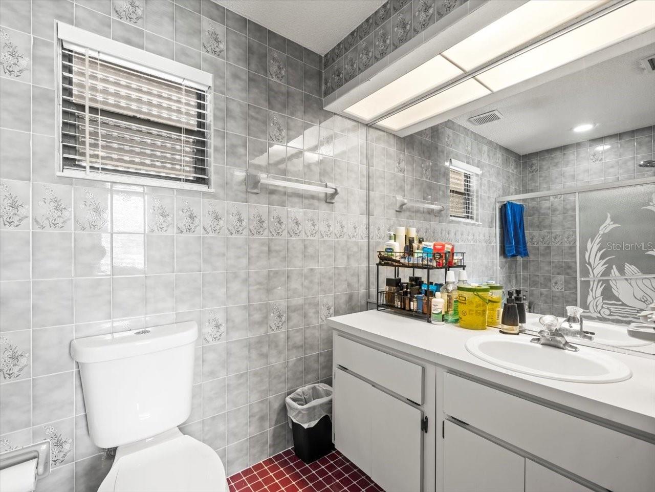 REGENCY PARK - Residential