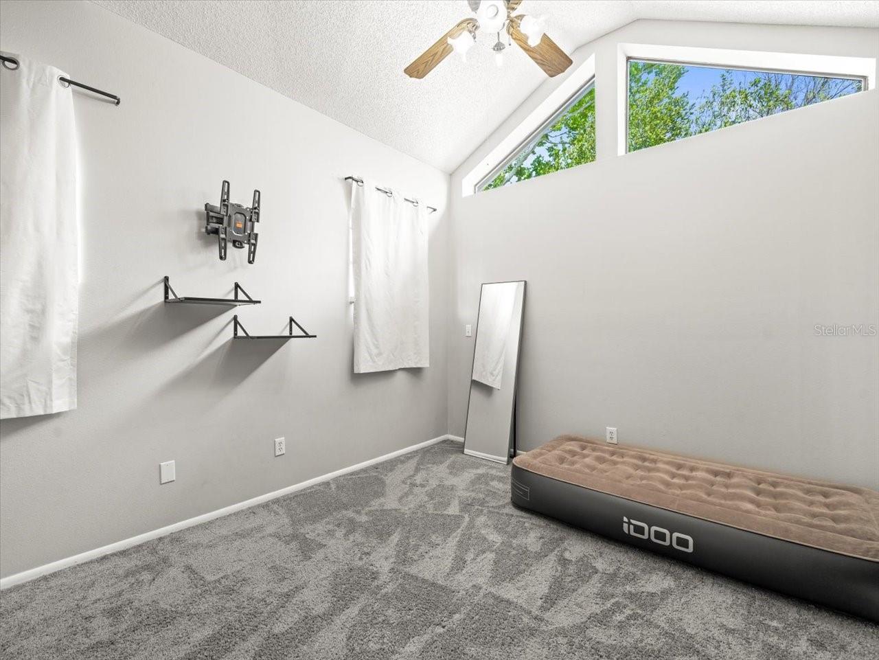 REGENCY PARK - Residential