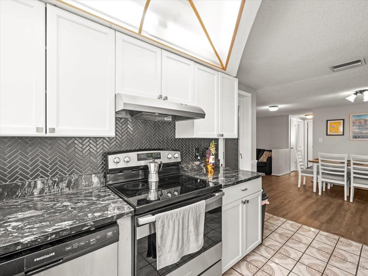 REGENCY PARK - Residential