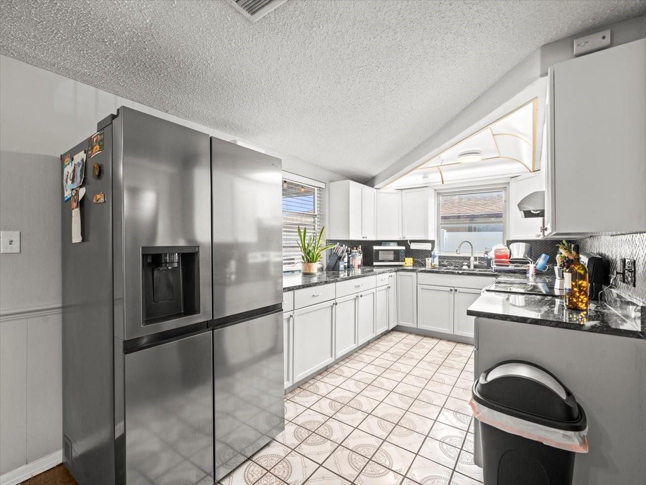 REGENCY PARK - Residential