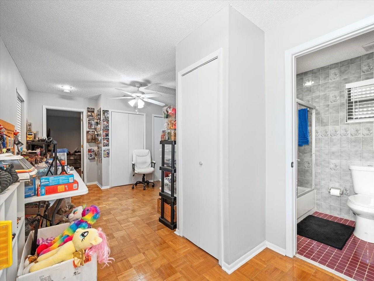 REGENCY PARK - Residential