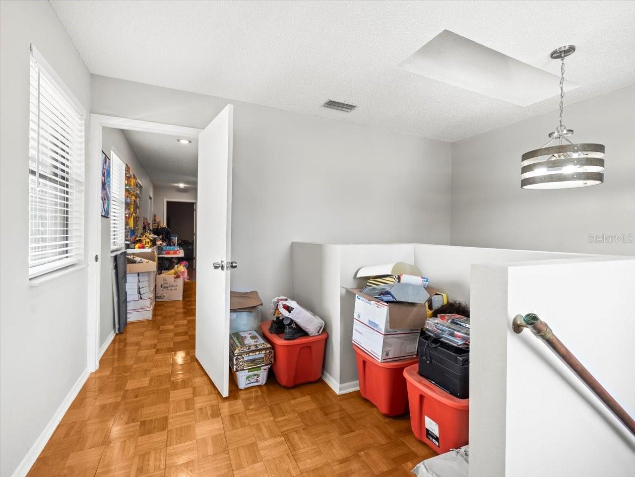 REGENCY PARK - Residential