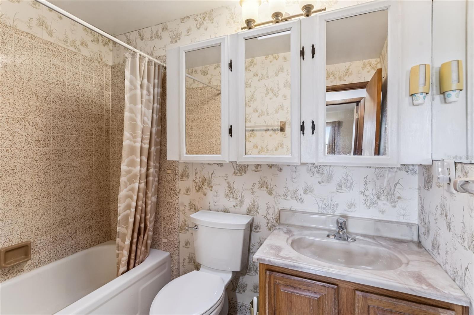 POSTAL COLONY 34-23-25 - Residential