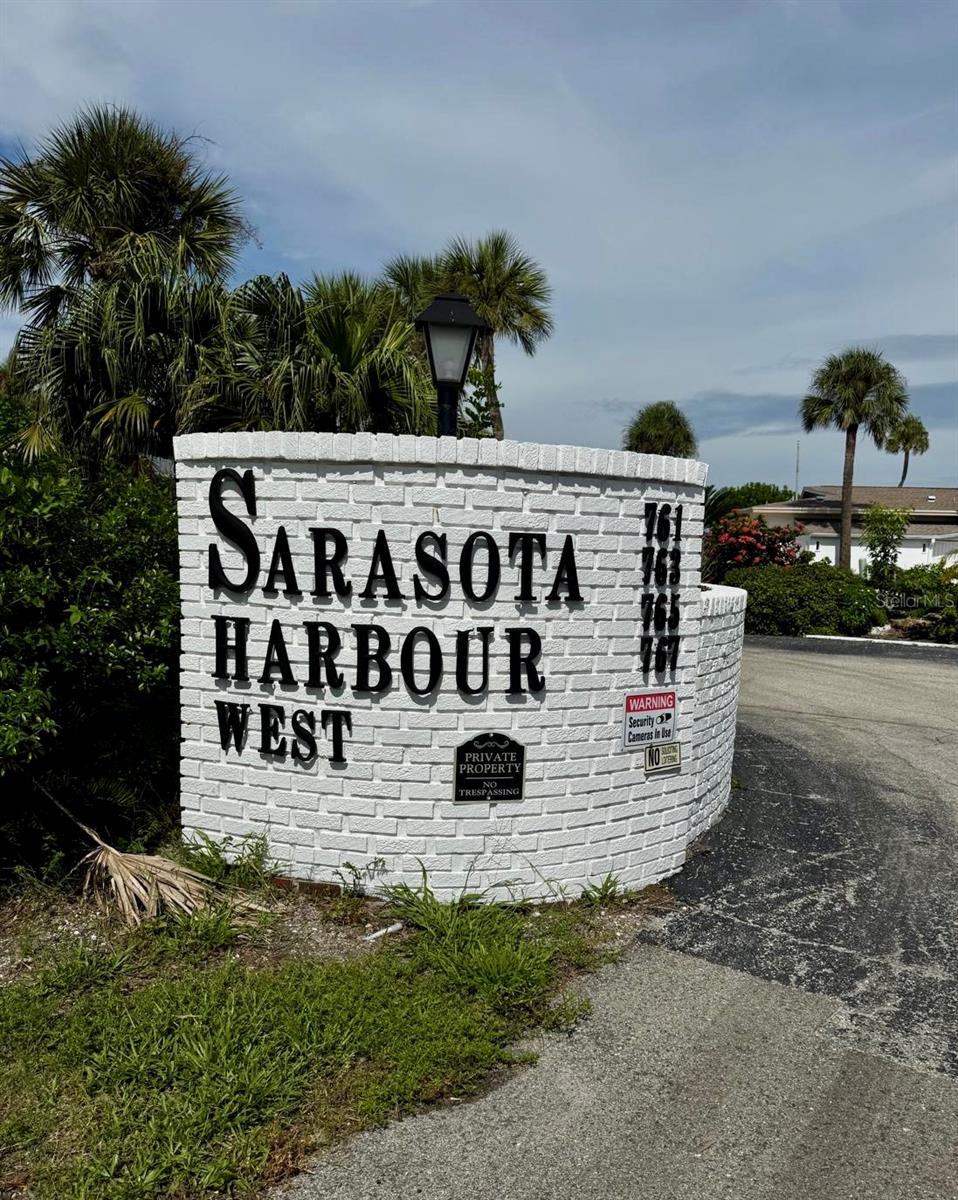 Newly remodeled 1-bedroom, 1-bath condo offering the best of Sarasota living. Just minutes from St. Armands Circle and the world-famous Gulf Coast beaches, such as Lido Beach and Siesta Key.
This stylish retreat features modern finishes, updated flooring, and a sleek kitchen. Large windows capture breathtaking water views and stunning sunsets.
Community amenities include a waterfront pool, private dock access, and reserved parking. Perfect as a full-time residence, vacation home, or investment property and all just steps from Sarasota’s top dining, shopping, and entertainment.
Owner financing available!