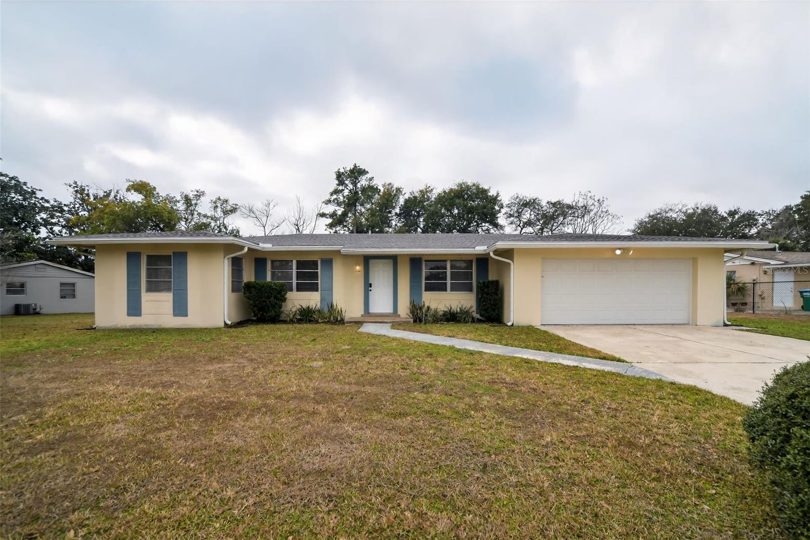 DELTONA LAKES UNIT 72 - Residential