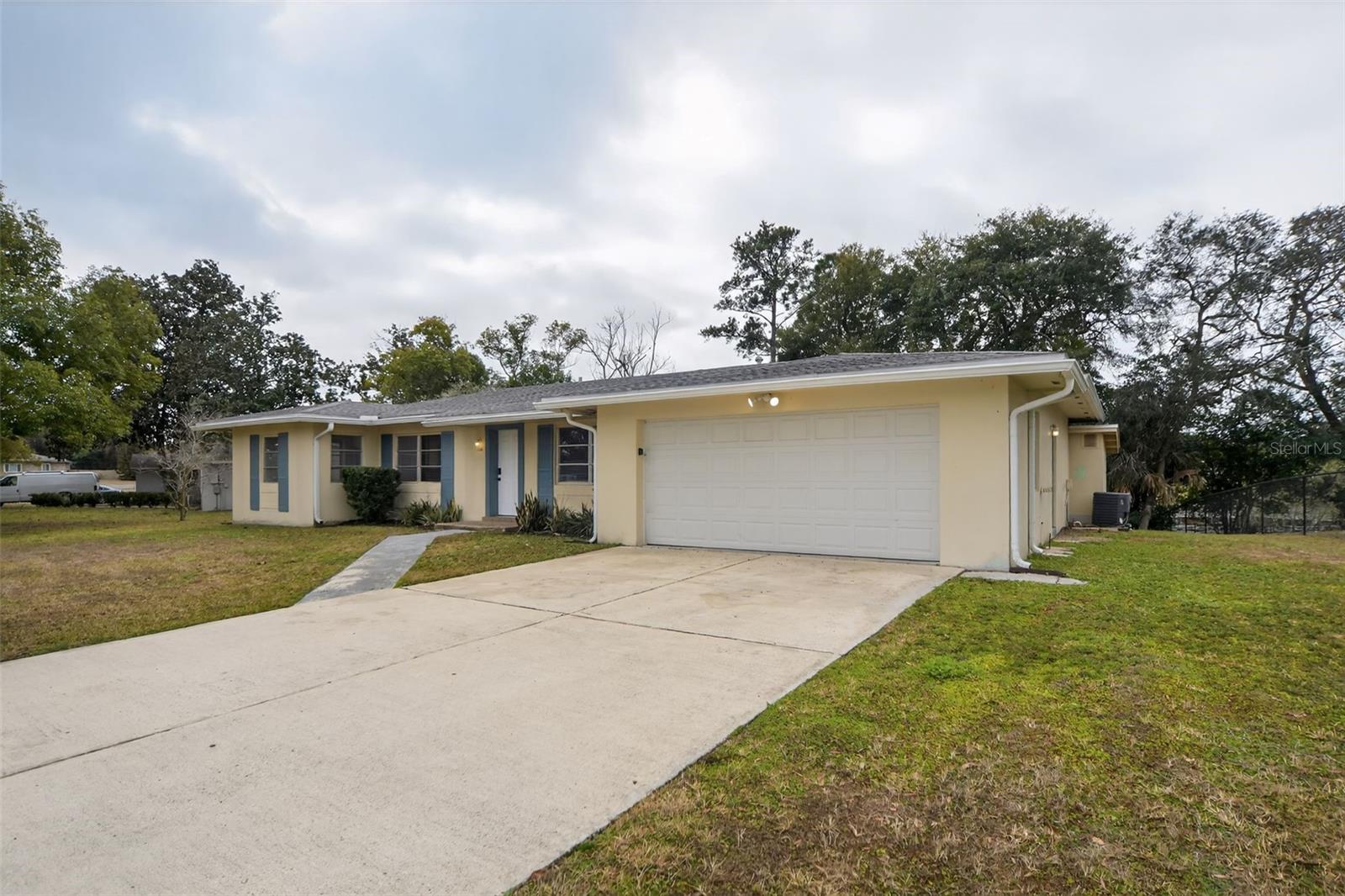 DELTONA LAKES UNIT 72 - Residential