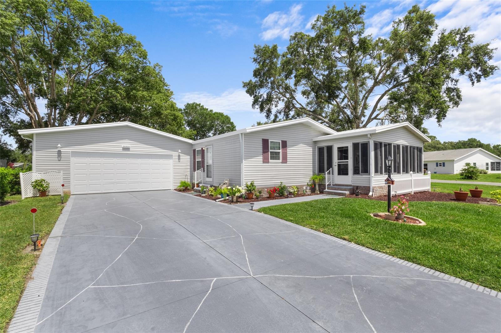 25333 CASA DEL LAGO LN