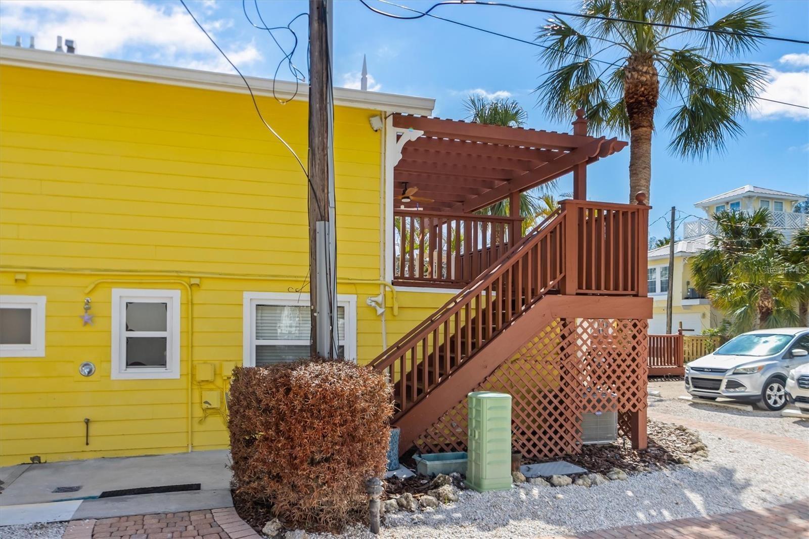 ANNA MARIA BEACH COTTAGES - Residential