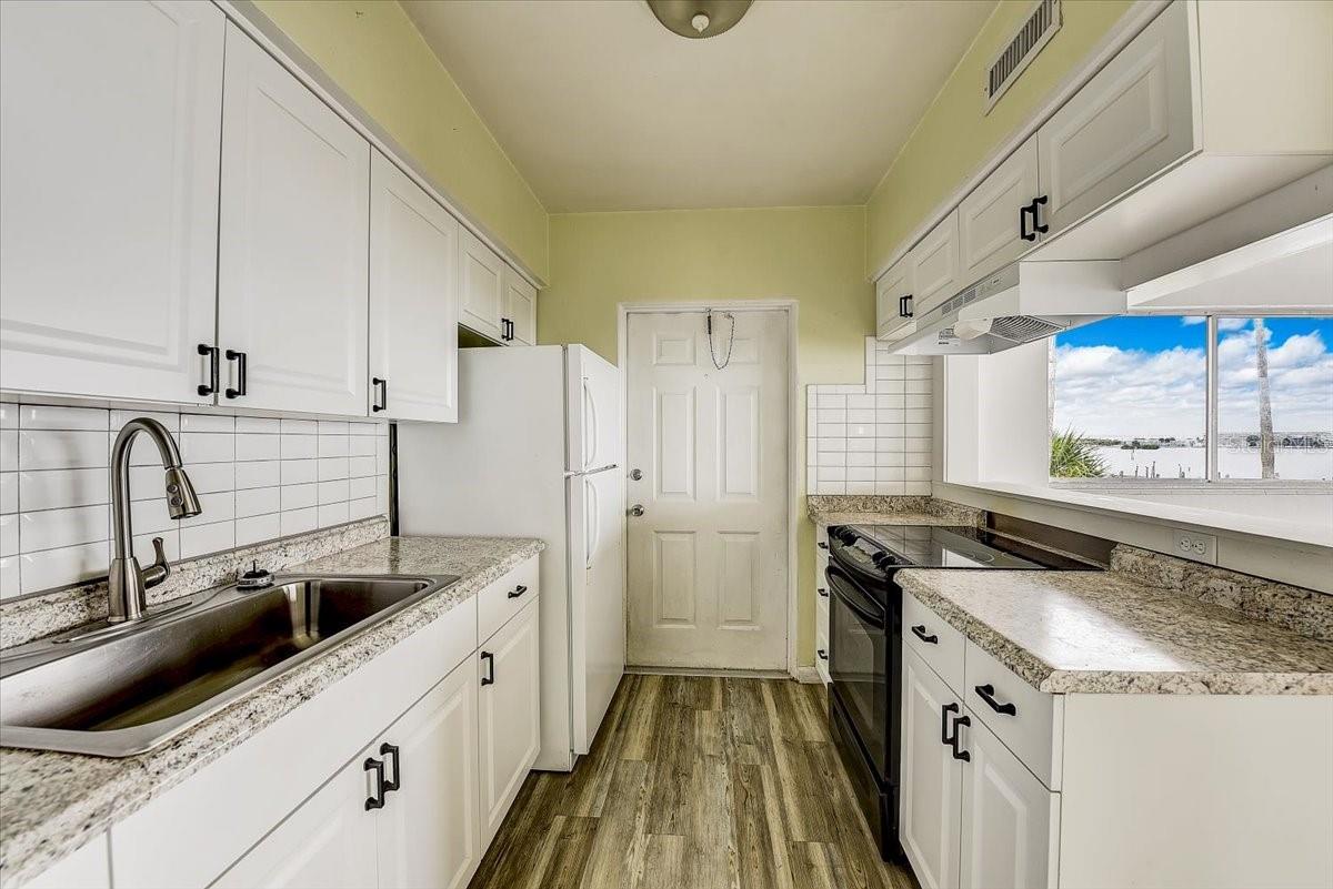 BAYSIDE 2ND ADD TO ST PETE BEACH - Residential Lease