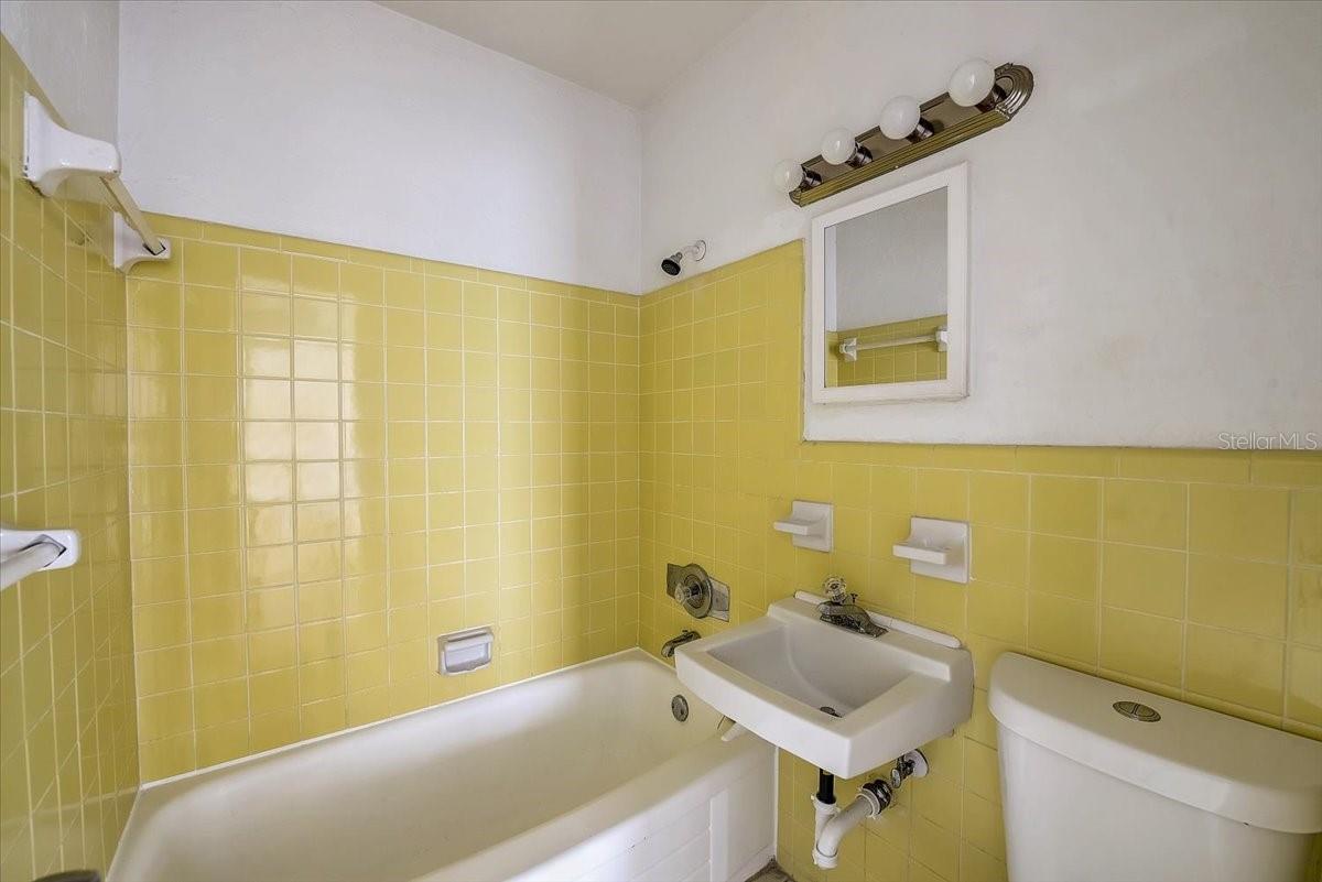 BAYSIDE 2ND ADD TO ST PETE BEACH - Residential Lease