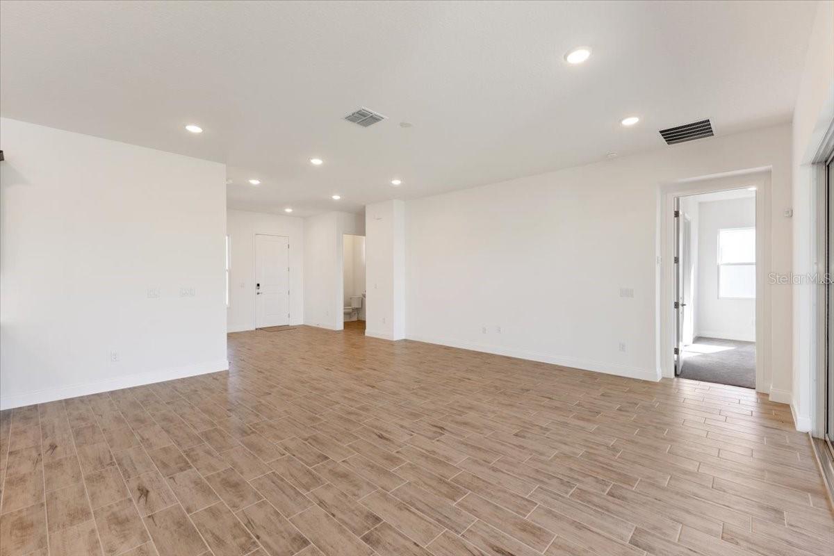 TWO RIVERS - Residential