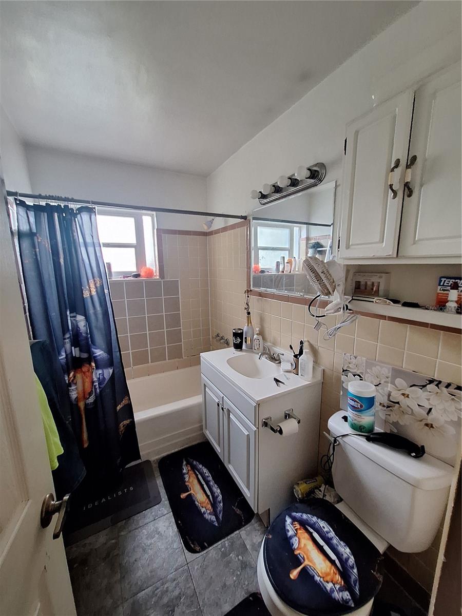 PORT CHARLOTTE SEC 011 - Residential Lease