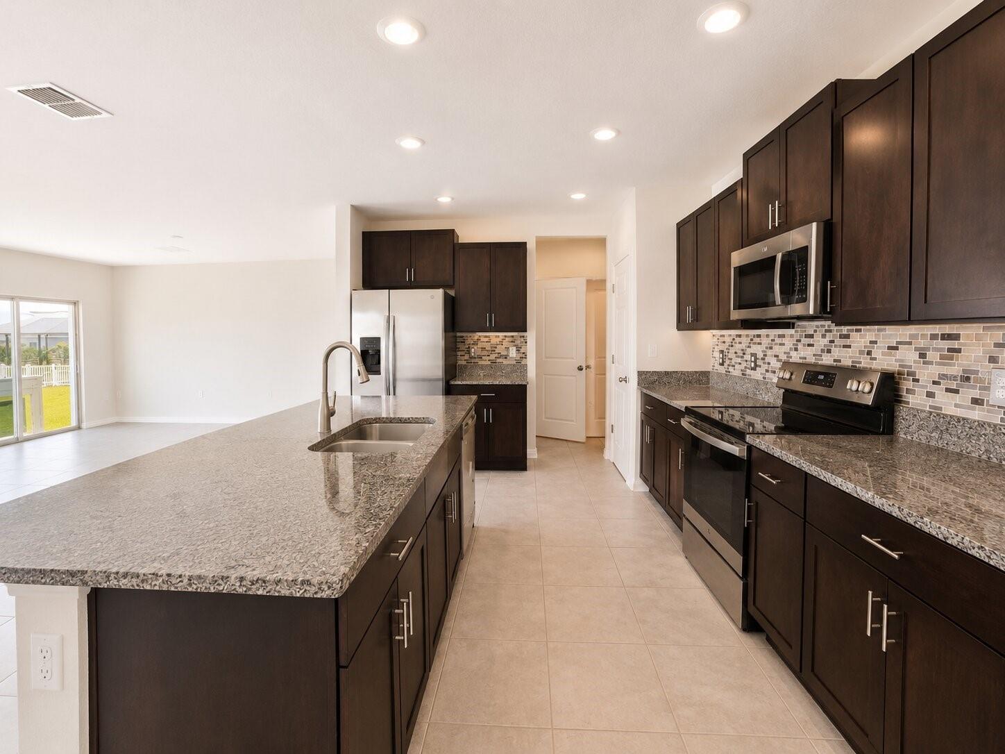CREEK PRESERVE PH 2-4 - Residential Lease