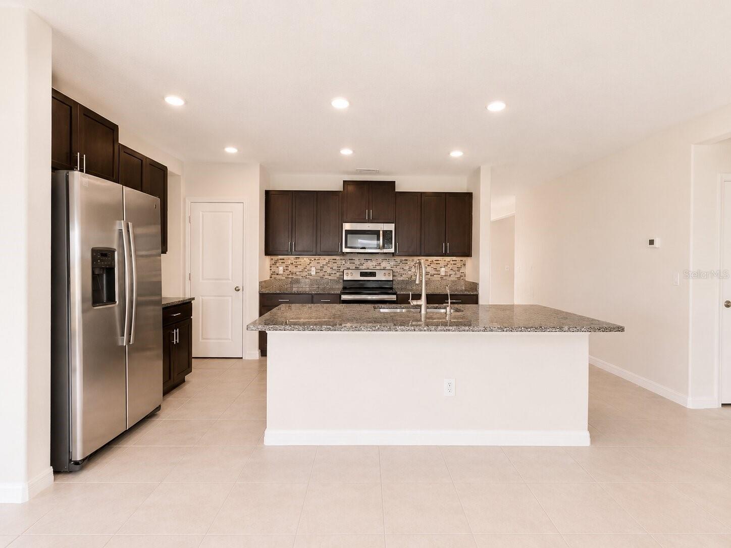 CREEK PRESERVE PH 2-4 - Residential Lease