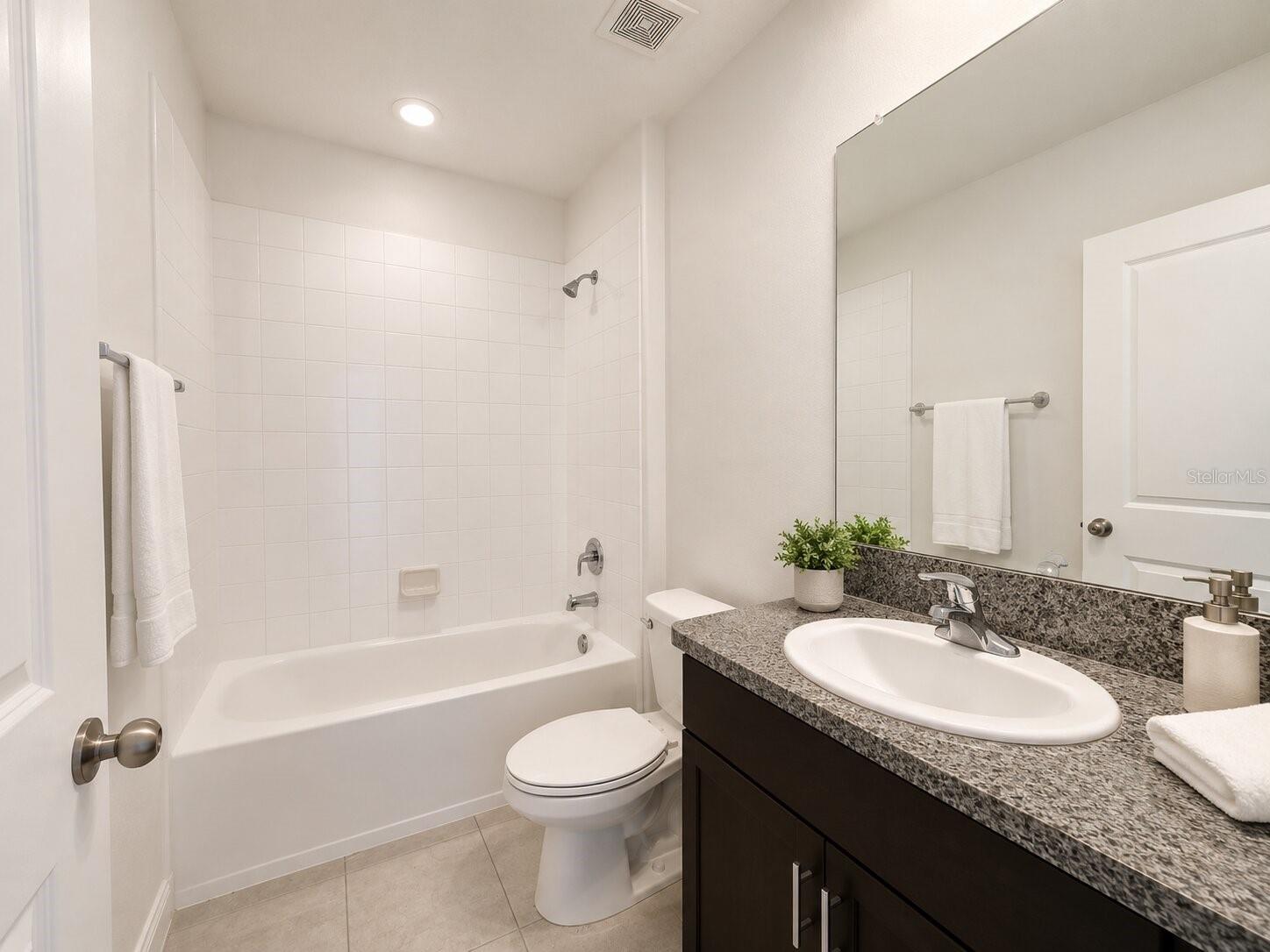 CREEK PRESERVE PH 2-4 - Residential Lease