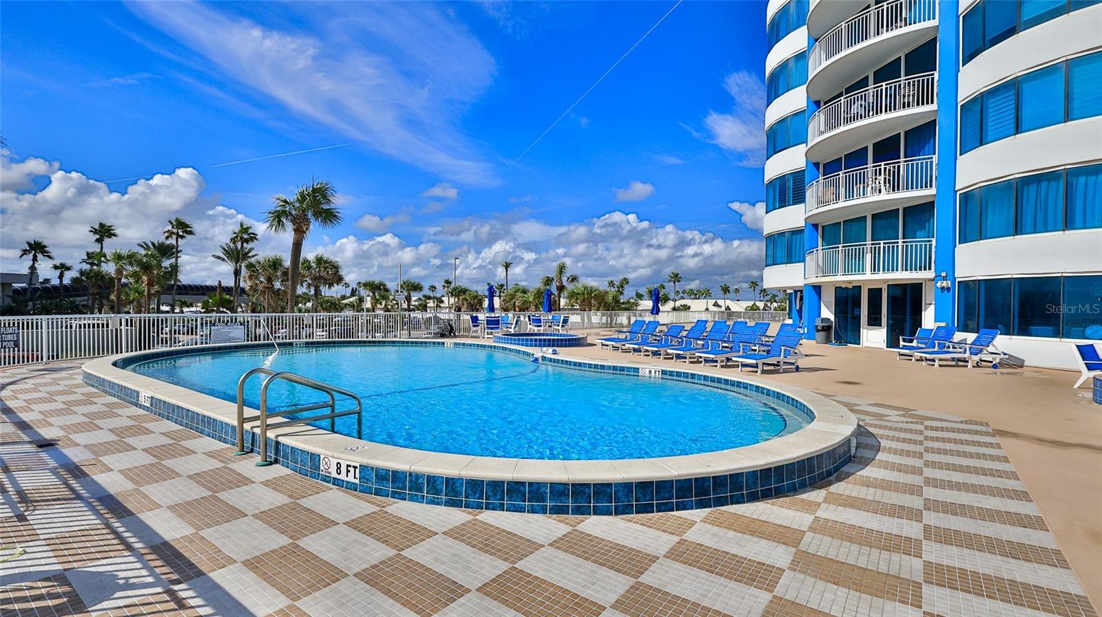 PECK PLAZA - Residential