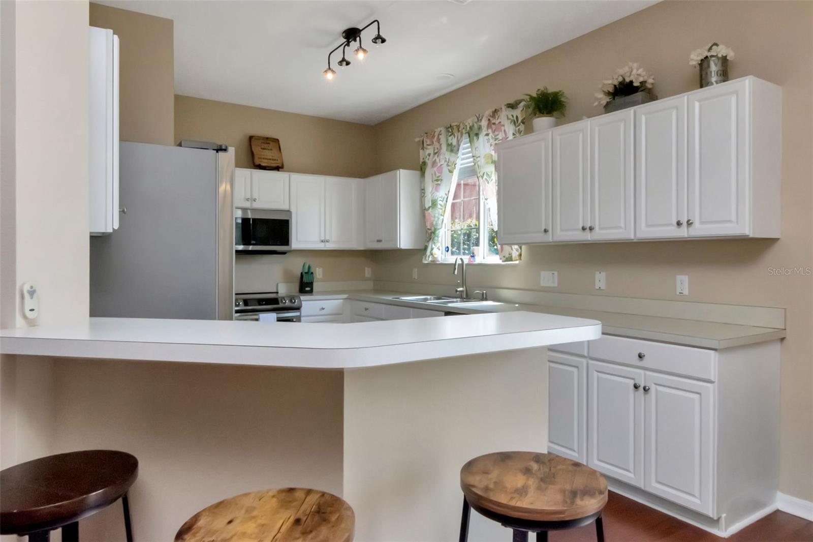 MOSS LANDING PH 2 - Residential