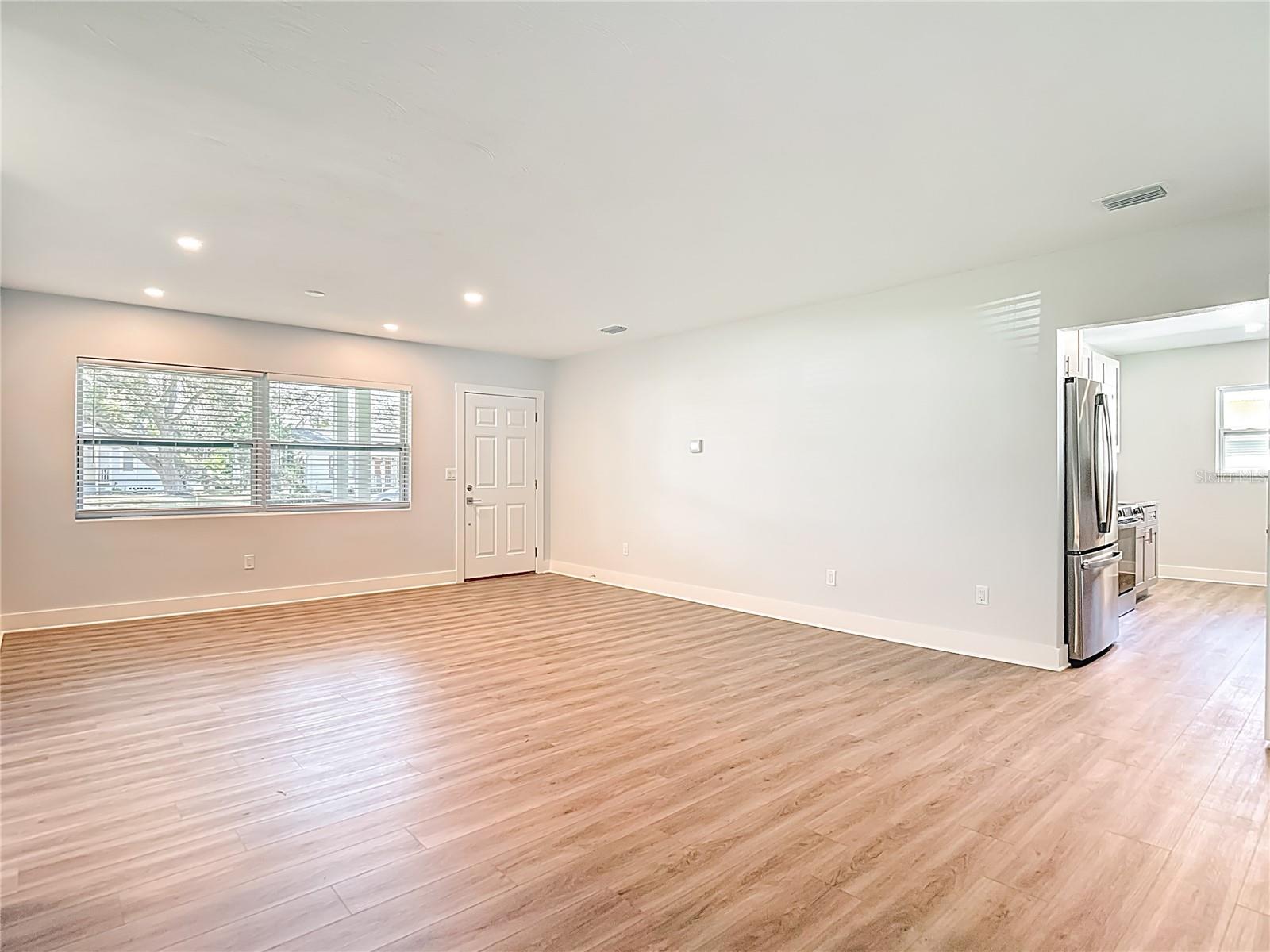 BREEZE HILL - Residential